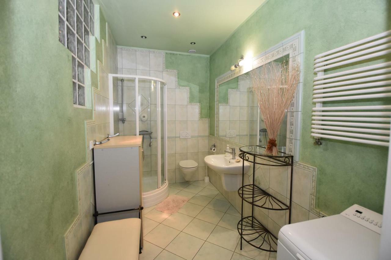 Zielone Pokoje Zielona Gora  Ngoại thất bức ảnh
