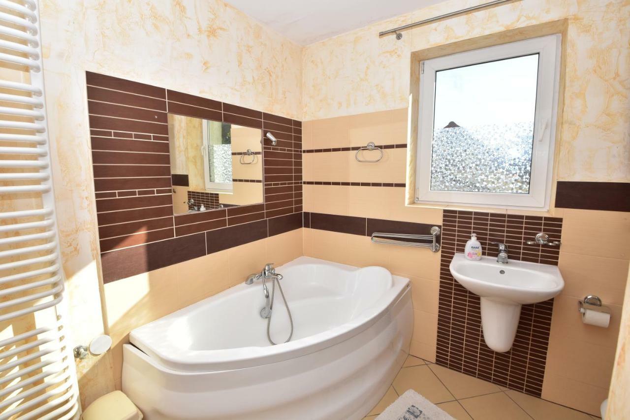 Zielone Pokoje Zielona Gora  Ngoại thất bức ảnh